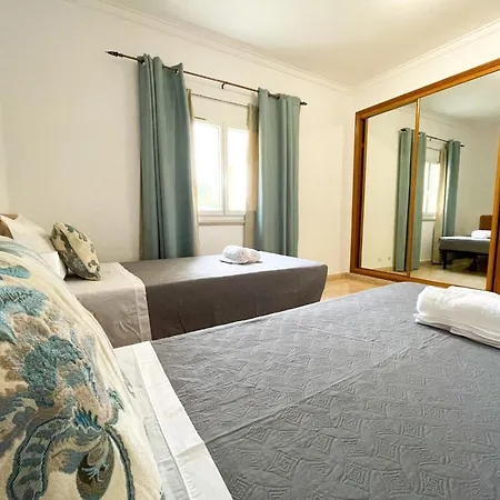 T2 112 - Terracos Do Vau * Портиман